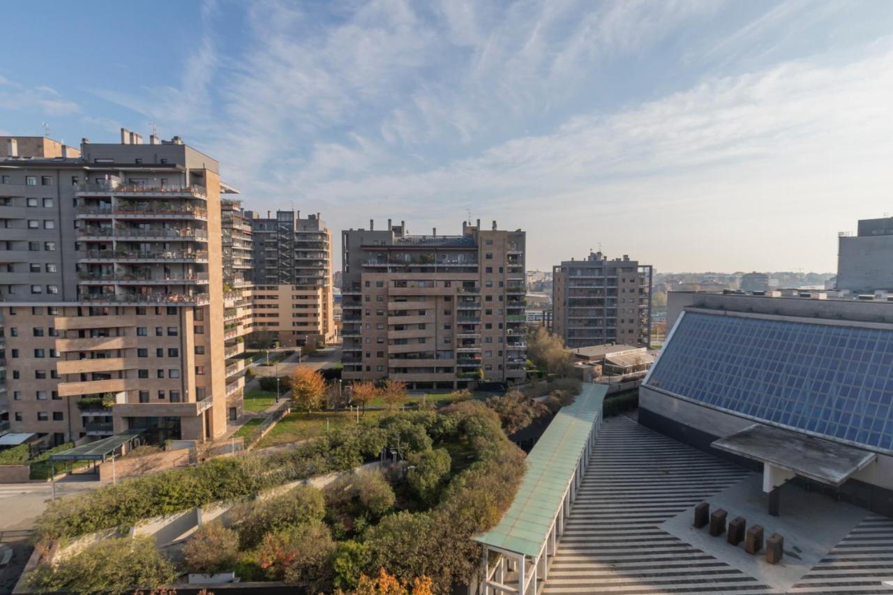 Splendida Terrazza Su Arcimboldi - Milano Bicocca Apartment Luaran gambar